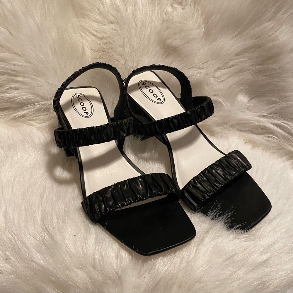 Scoop Shoes Women’s Size 11 Heels Black White Slip On